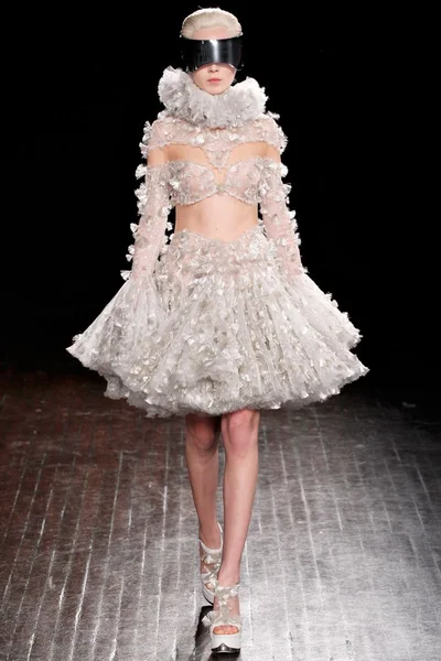 Look 21